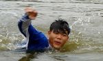 SWIM STROKES, FRONT CRAWL, 1
Breathe in as you bring your arm forward and exhale under water 1